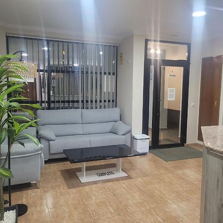 Hostal Restaurante El Paraiso ดอน เบนิโต ภายนอก รูปภาพ