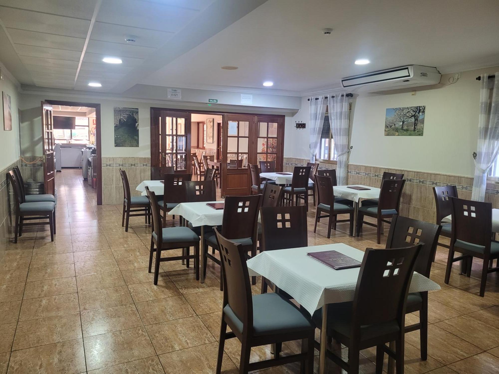Hostal Restaurante El Paraiso ดอน เบนิโต ภายนอก รูปภาพ