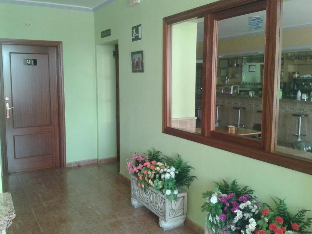 Hostal Restaurante El Paraiso ดอน เบนิโต ภายนอก รูปภาพ